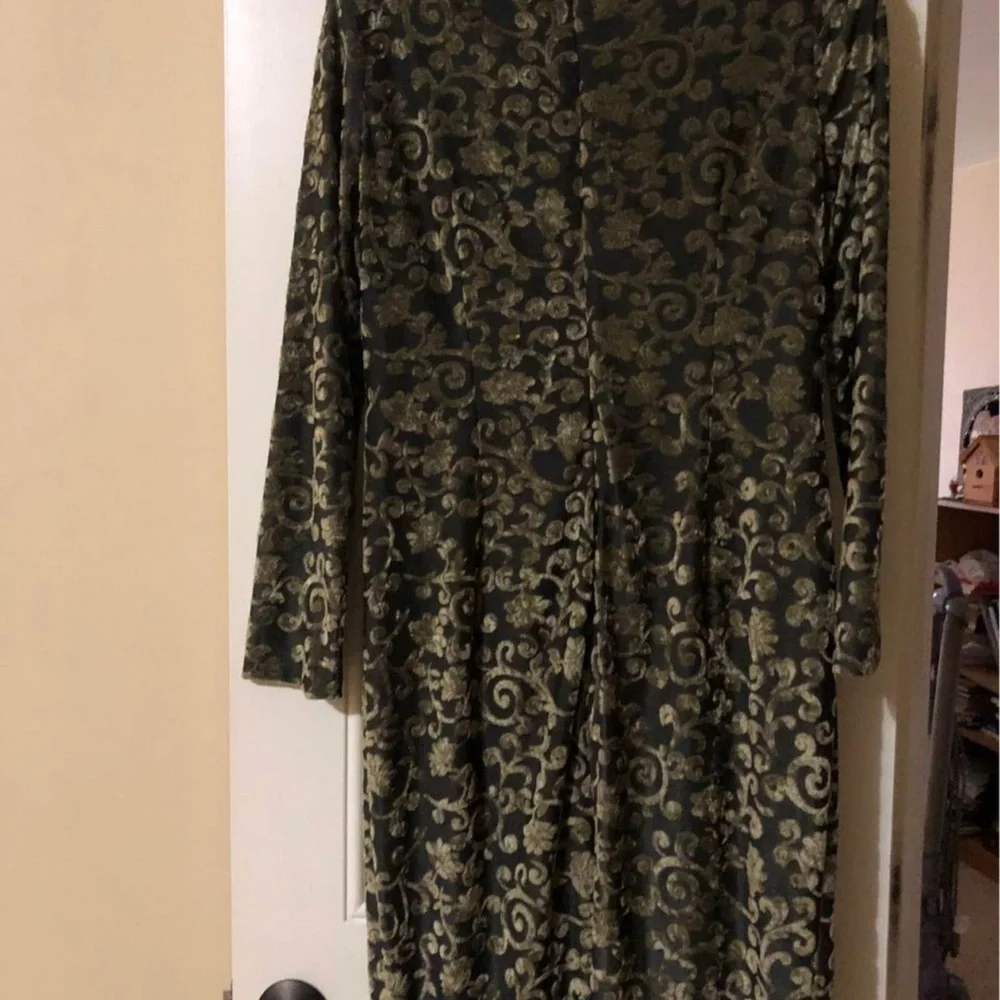 Dress - Picture 4 of 6